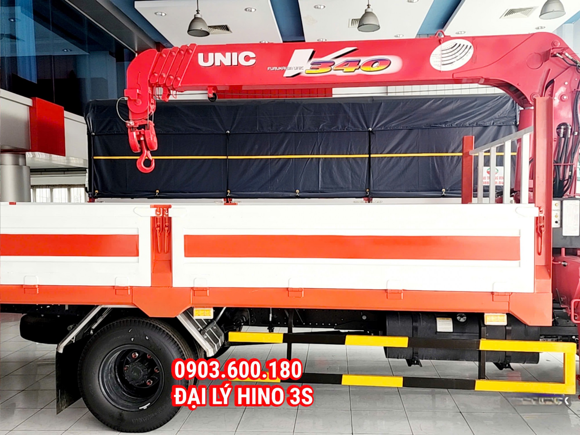 Xe tải Cẩu Hino XZU730L 5 đoạn Cần